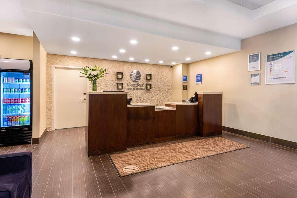 Comfort Inn & Suites Bowmanville Wnętrze zdjęcie